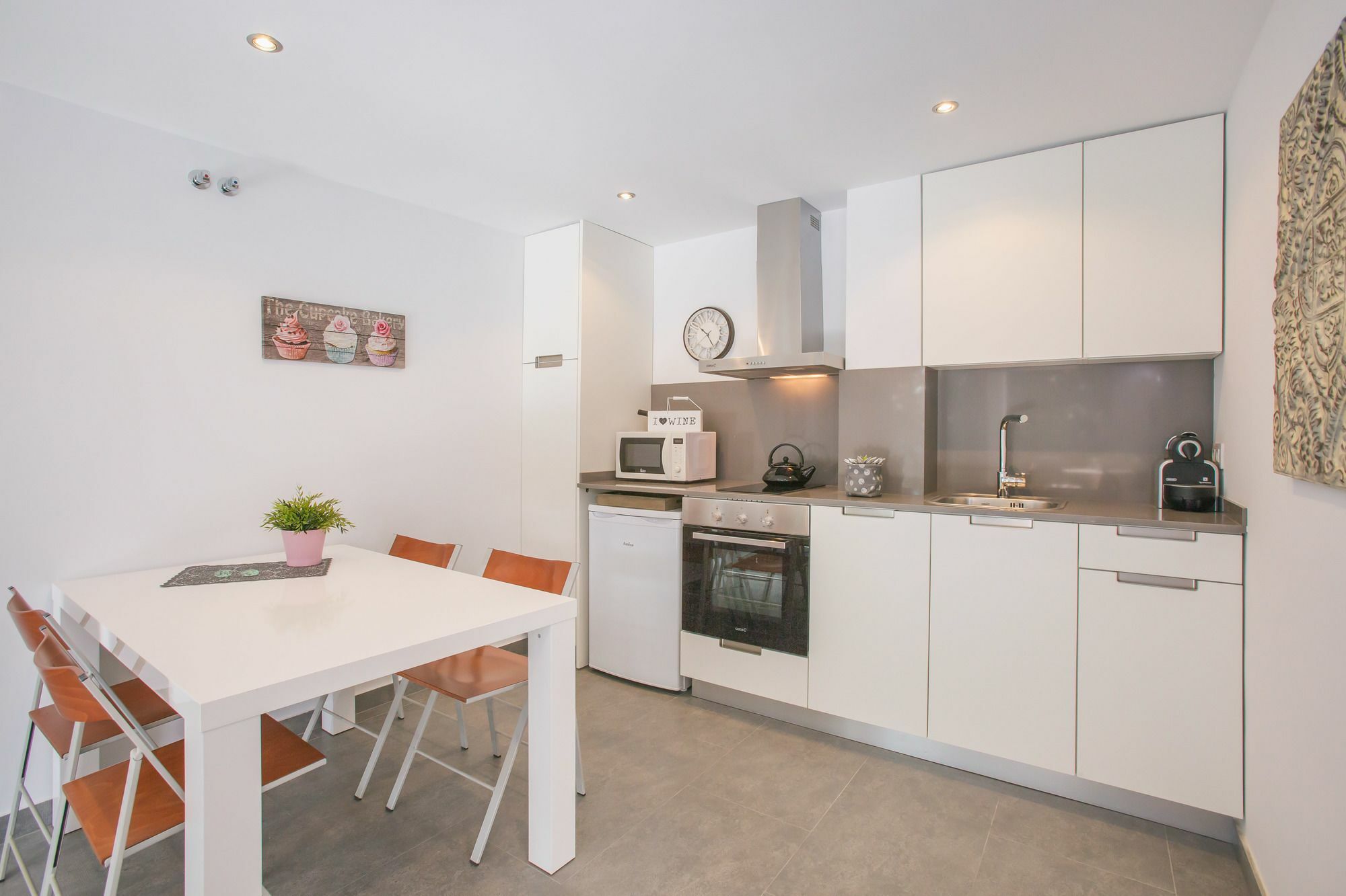 Flateli Montjuic Apartment Girona Bagian luar foto